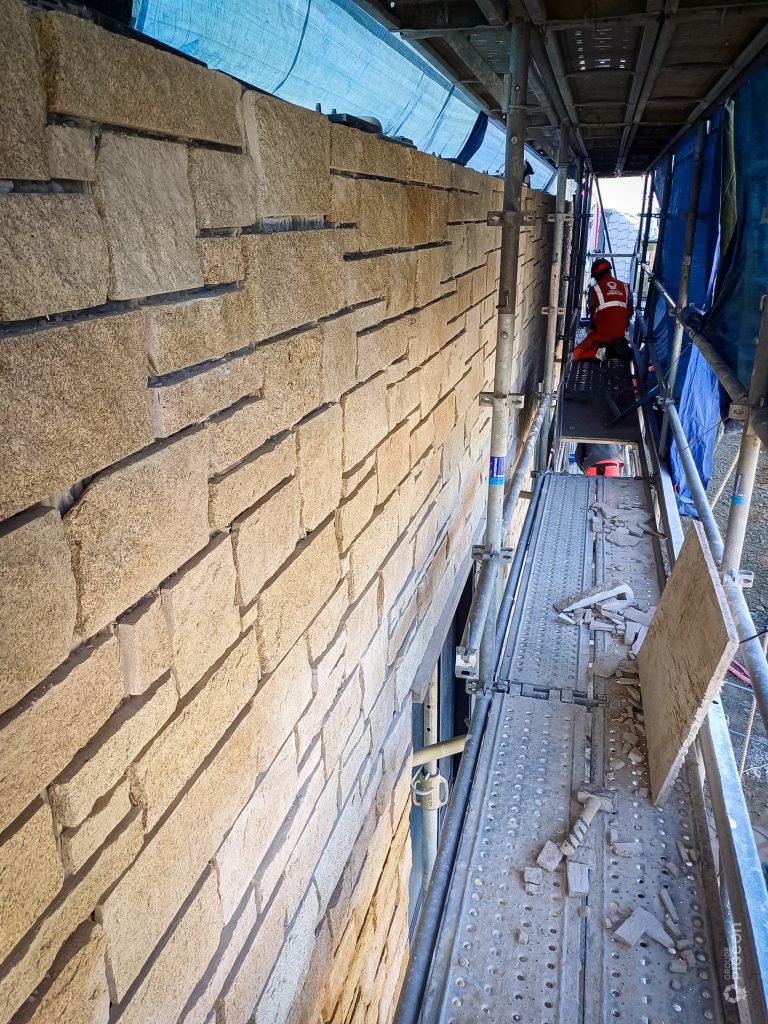 Parement Barthelemy Groupe PIGEON 1